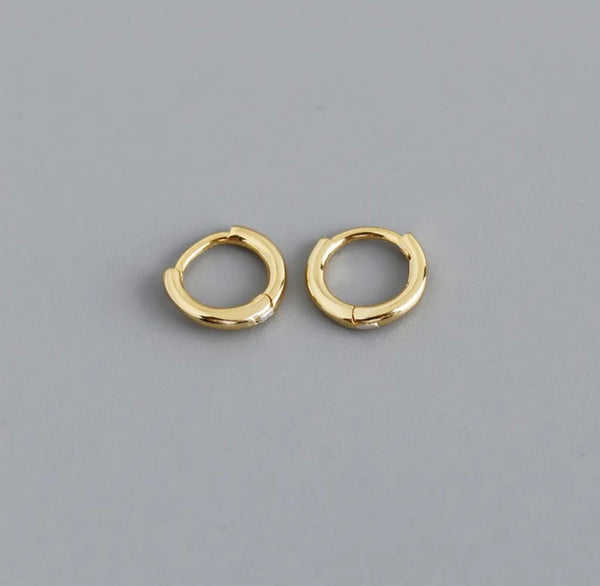 Classic Minimal Hoop Earrings