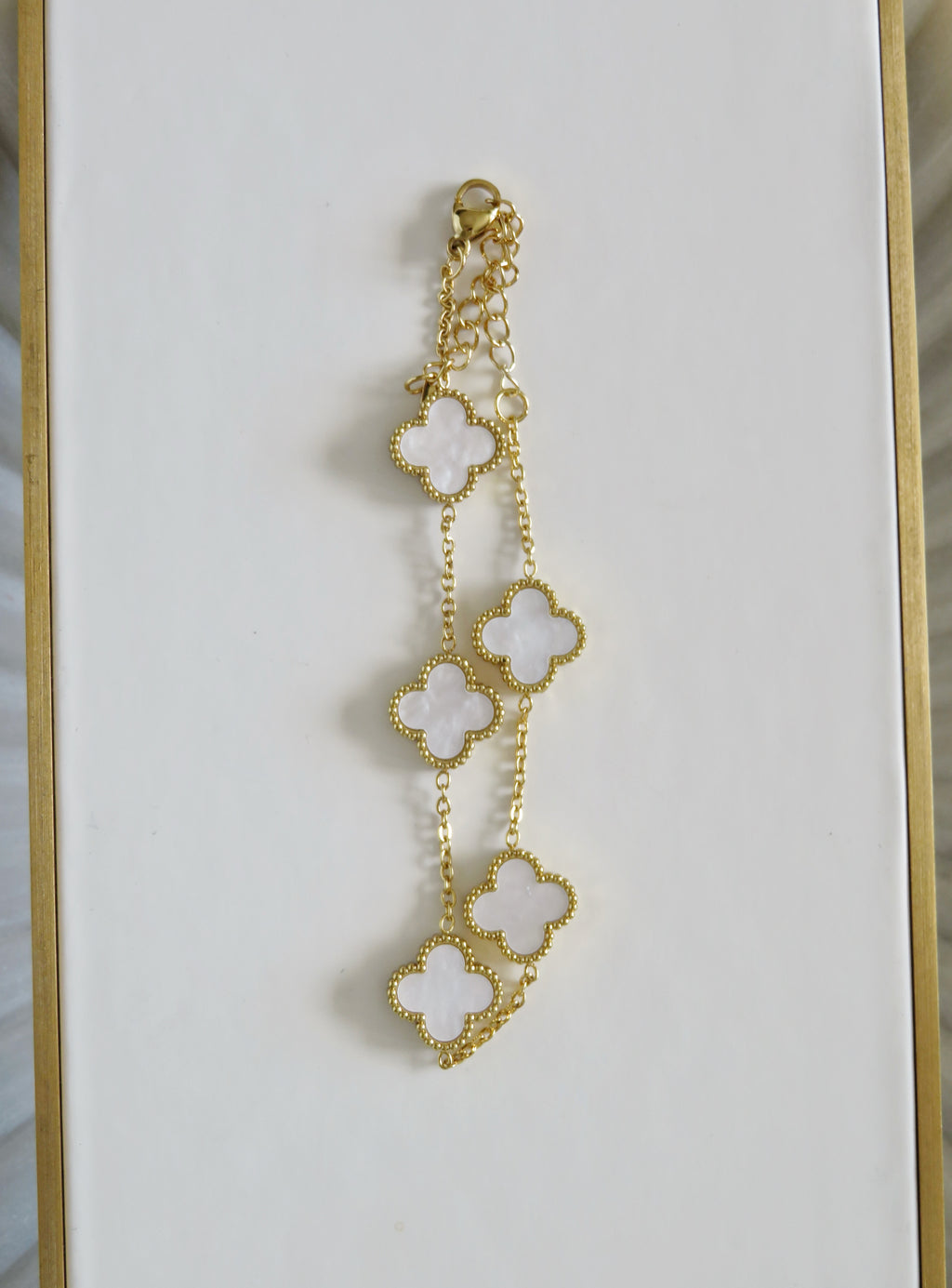 Luck Intention -Pearl Shell Clover Bracelet