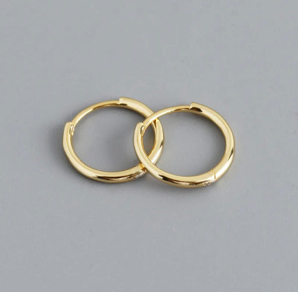Classic Minimal Hoop Earrings