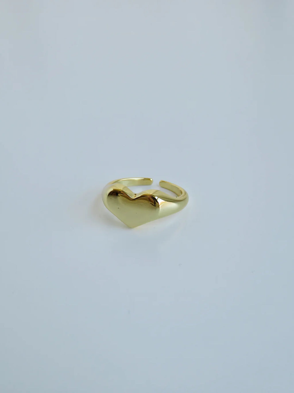 Zayd Heart Signet Ring