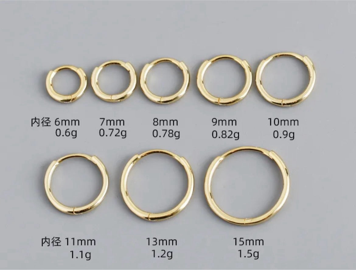 Classic Minimal Hoop Earrings