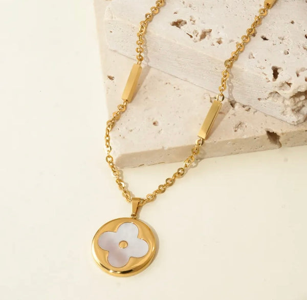 Golden Pearl Shell Clover Necklace