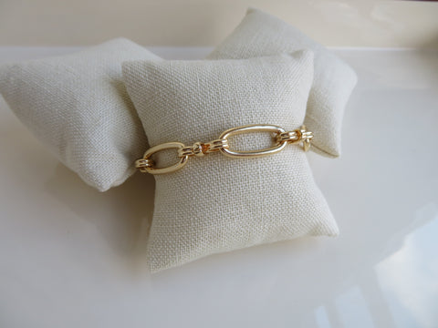Oval Link Connector Bracelet B092